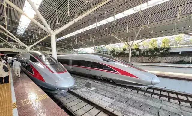 坐上贛深高鐵，來赴一場工業(yè)之約！